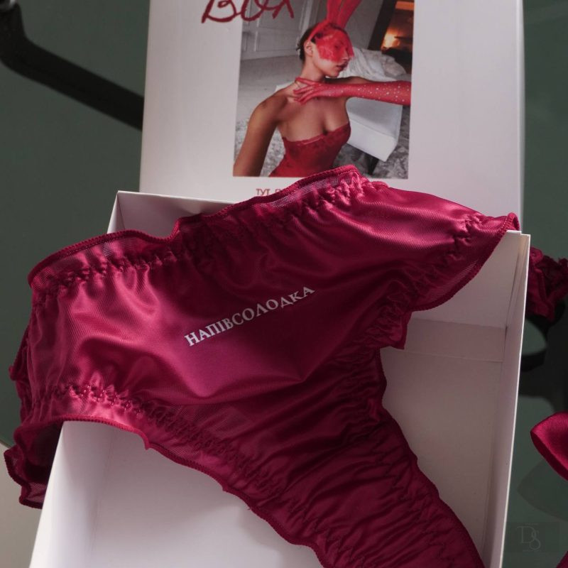 Подарунковий набір “LOVE BOX” 💋: 3 пари трусиків (Лімітована серія до Дня закоханих)